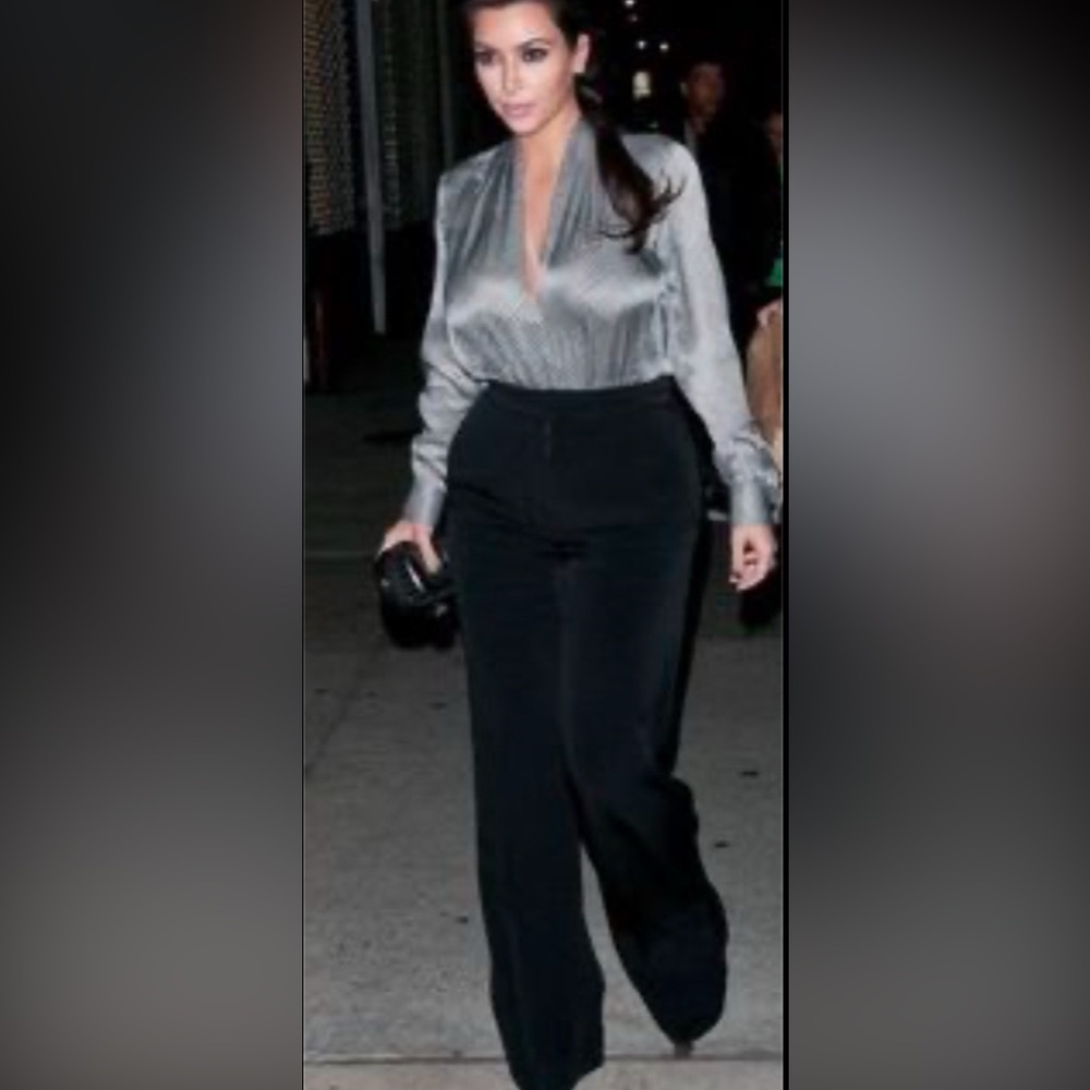 NWT Lafayette 148NY BLACK
STUNNING PANTS WPD32V-1U35. $998.Size 18.
High Quality